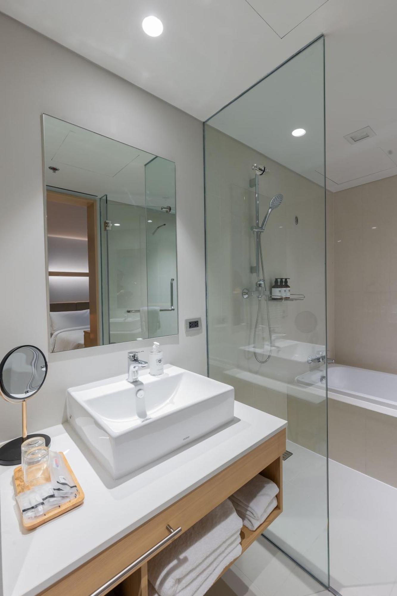 Nishitetsu Hotel Croom Bangkok Silom Extérieur photo