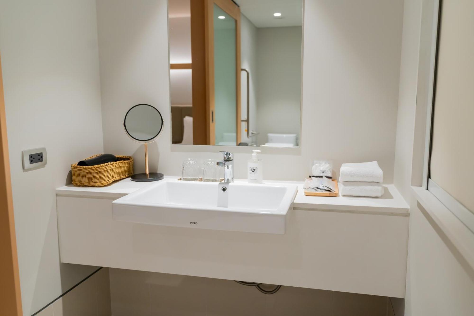 Nishitetsu Hotel Croom Bangkok Silom Extérieur photo